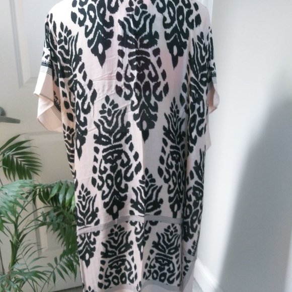 Kimono.  Last One - Picture 4 of 4